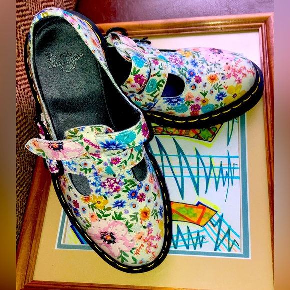 NWOT! Dr Marten Mary Jane Shoes. - Picture 8 of 14